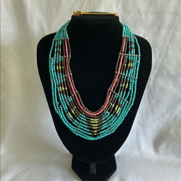 Handmade Indian Multicolor Seabead Bib Necklace - Picture 2 of 16